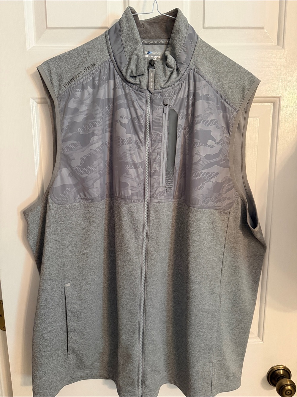 Vineyard Vines Gray Sleeveless Zip-Up Vest with Camo Yoke